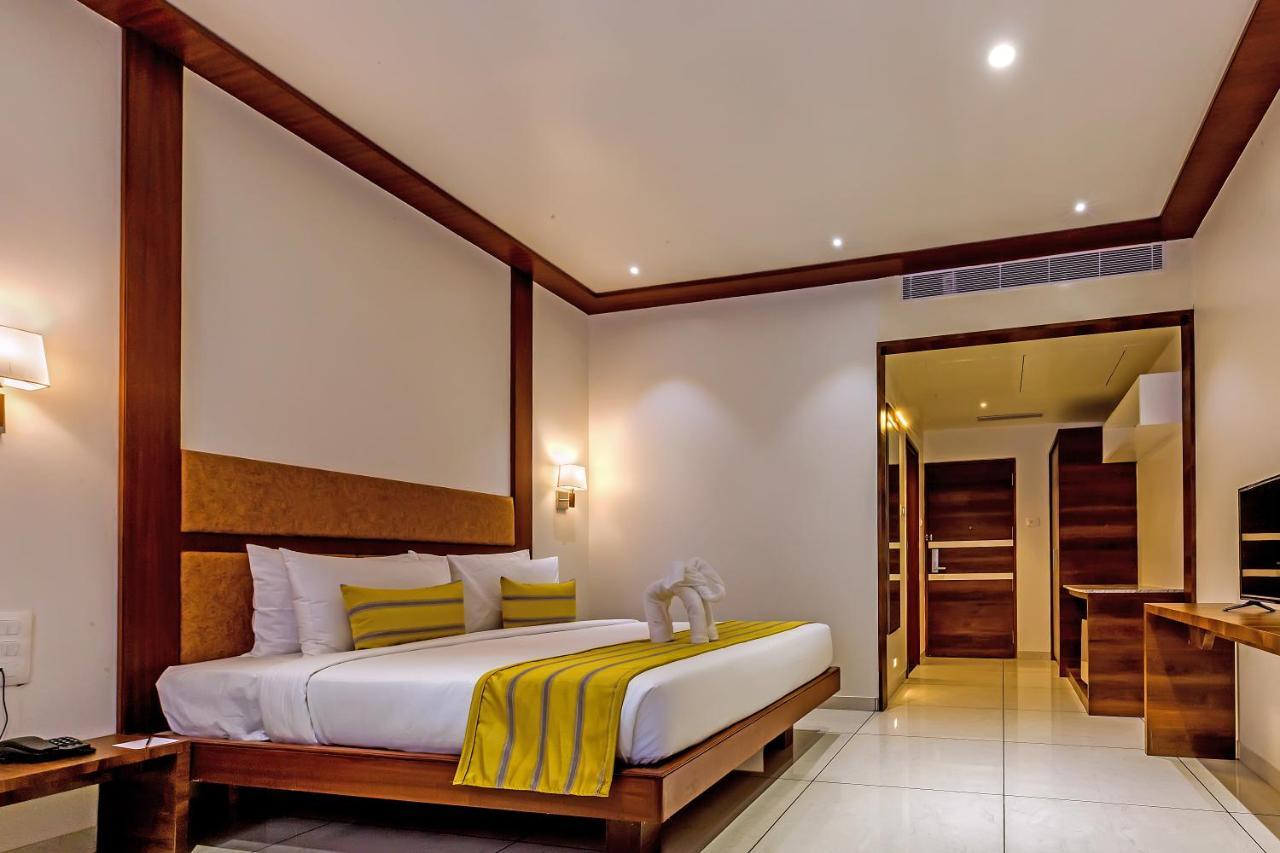 The Fern Residency Vijayapura Hotel Bijapur  Bagian luar foto